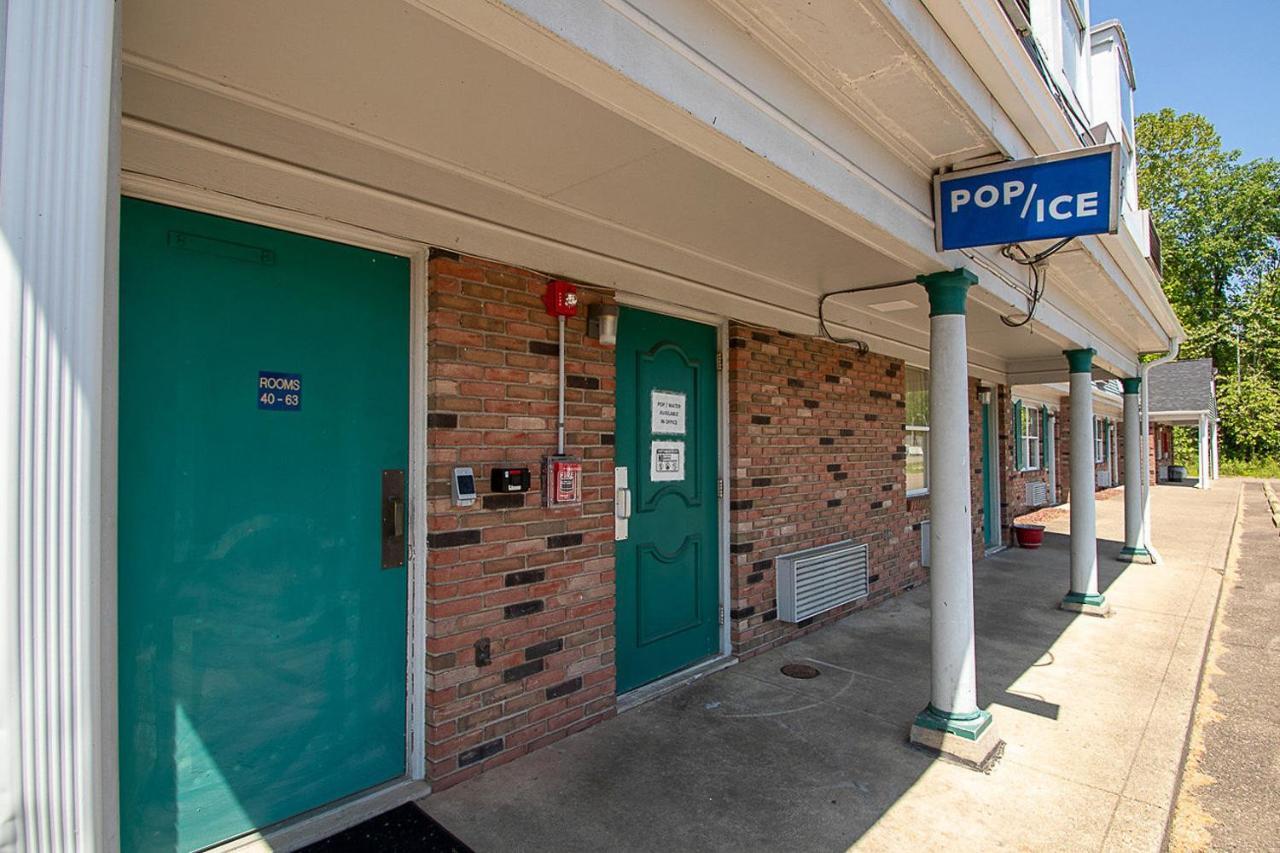Country Squire Inn And Suites Coshocton Экстерьер фото
