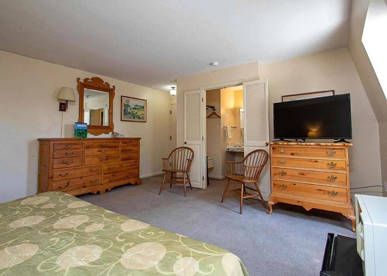 Country Squire Inn And Suites Coshocton Экстерьер фото