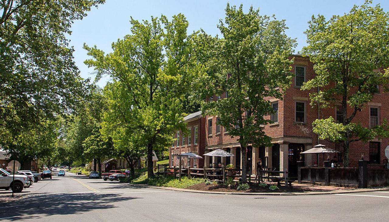 Country Squire Inn And Suites Coshocton Экстерьер фото